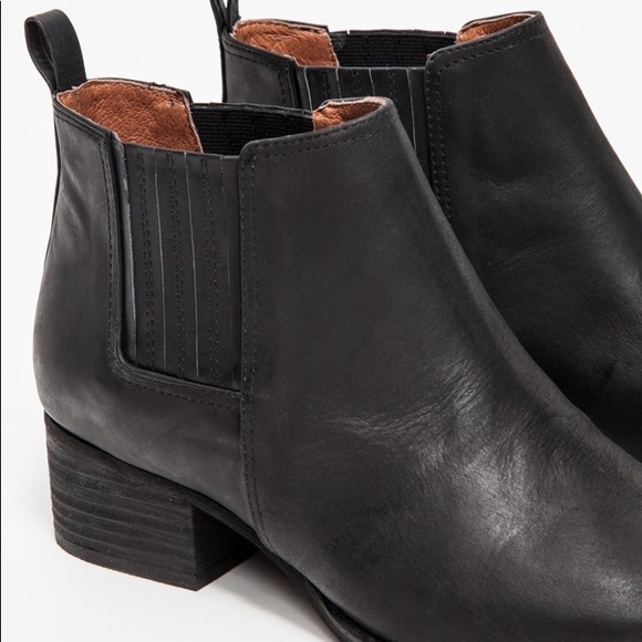 Jeffrey Campbell Warr “Chelsea” Bootie - Picture 3 of 3